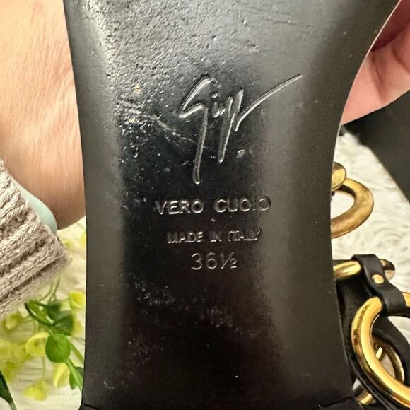 Giuseppe Zanotti Black Leather Gold Ring Ankle Strap OpenToe Sandals 36.5/6.5 US - Picture 9 of 11